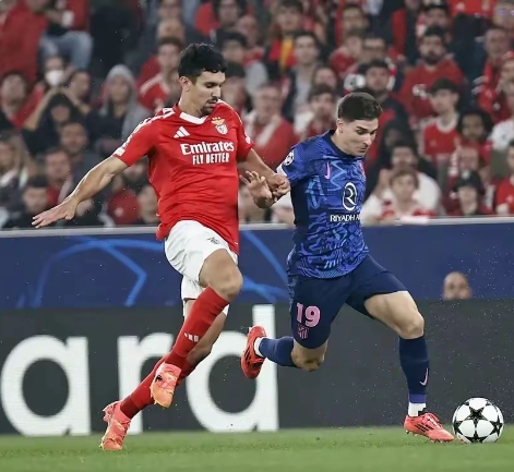 包含切尔西逆袭晋级，马德里竞技惨失胜机的词条