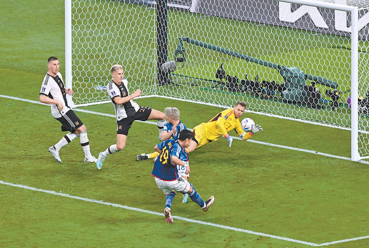 塞尔塔守门员表现出色,连续扑出射门 塞尔塔守门员表现出色,连续扑出射门