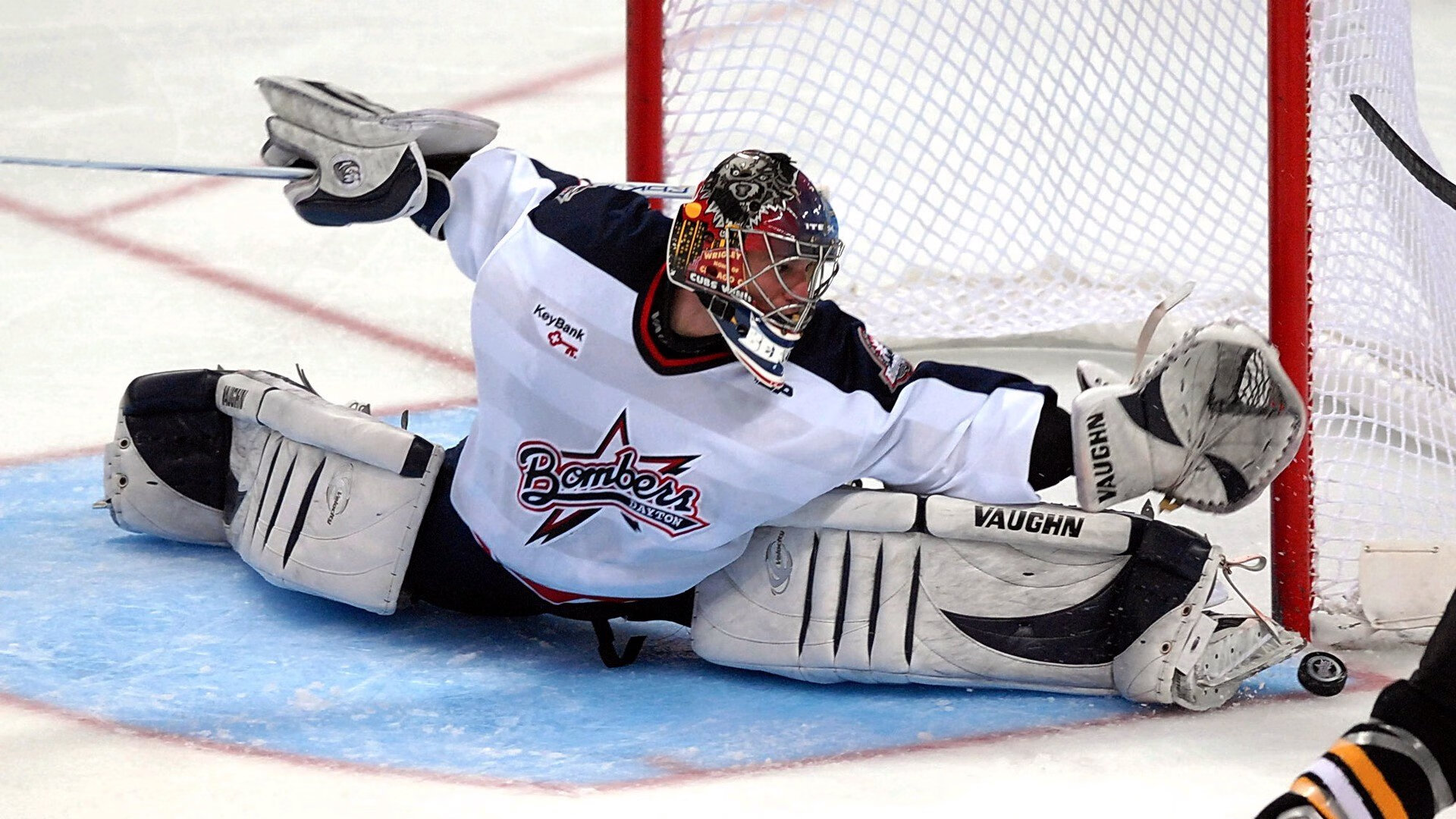 南美奇迹之夜，巴拉圭淘汰赛惊险过关，法比尼奥临危救主成关键先生