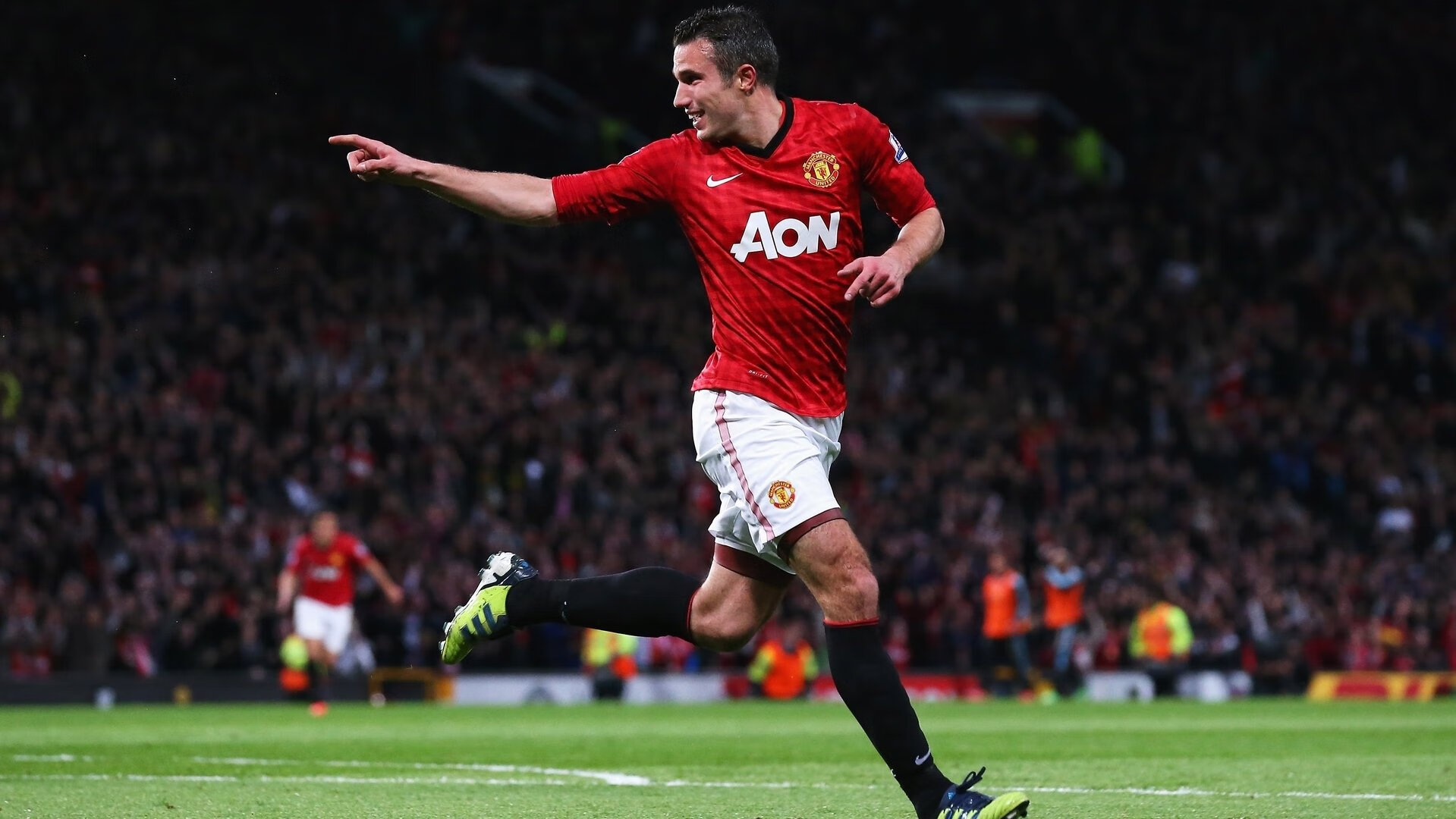 英超争冠焦点战,中国掀翻亚特兰大,一场跨越时空的体育对话