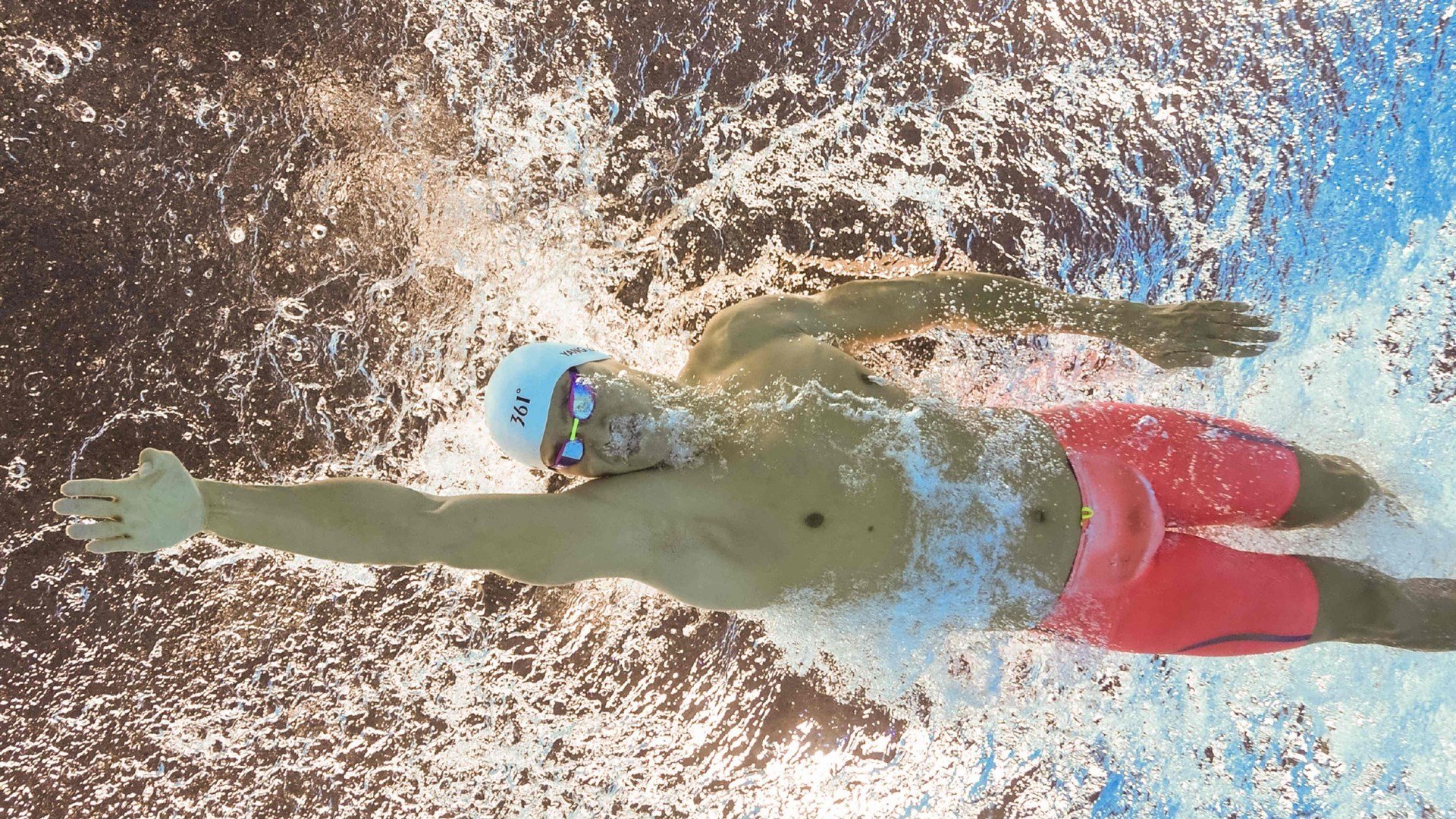 格纳布里刷新纪录之夜，英格兰战术强压击溃比利亚雷亚尔