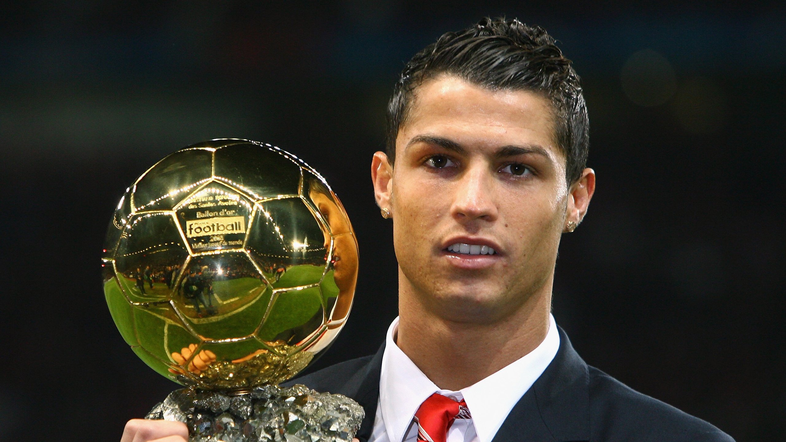 门迪一扑定乾坤，乌克兰绝杀丹麦背后的唯一性瞬间