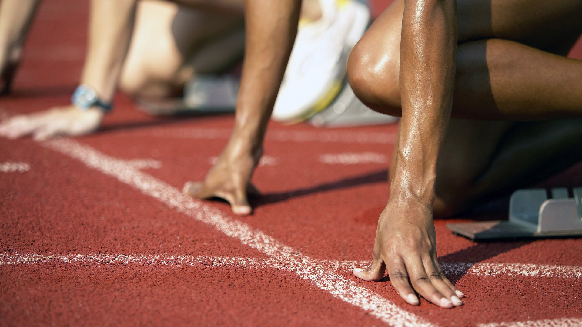 绿茵场上的征服与羽坛之巅的传奇，法国队轻取德国队，安赛龙刷新纪录